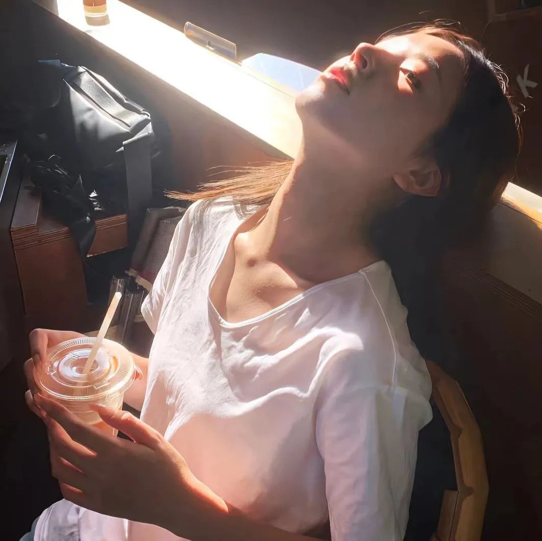 头顶迷你气泡,奶萌团宠人见人爱